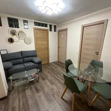 Piso Completo Centrico Y En El Casco Antiguo De *