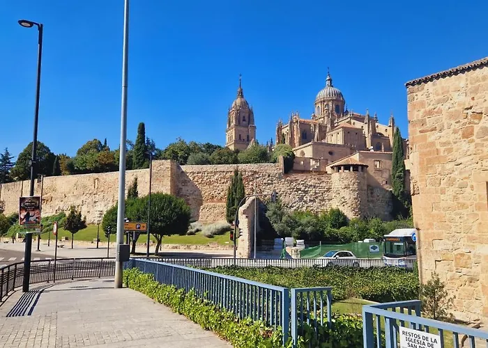 Piso Completo Centrico Y En El Casco Antiguo De Apartamento