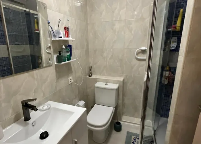 Piso Completo Centrico Y En El Casco Antiguo De Apartamento *